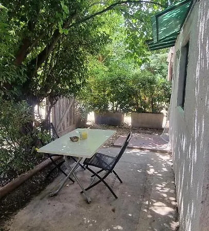 En Camargue Apartment *